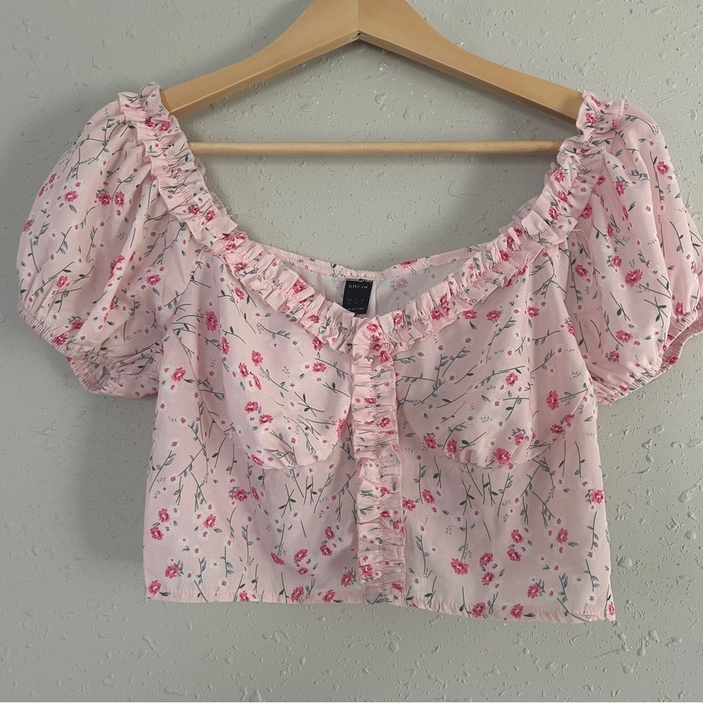 🦋 SHEIN Pink Floral Crop Top Casual Pastel Valentines Day Preppy Medium
